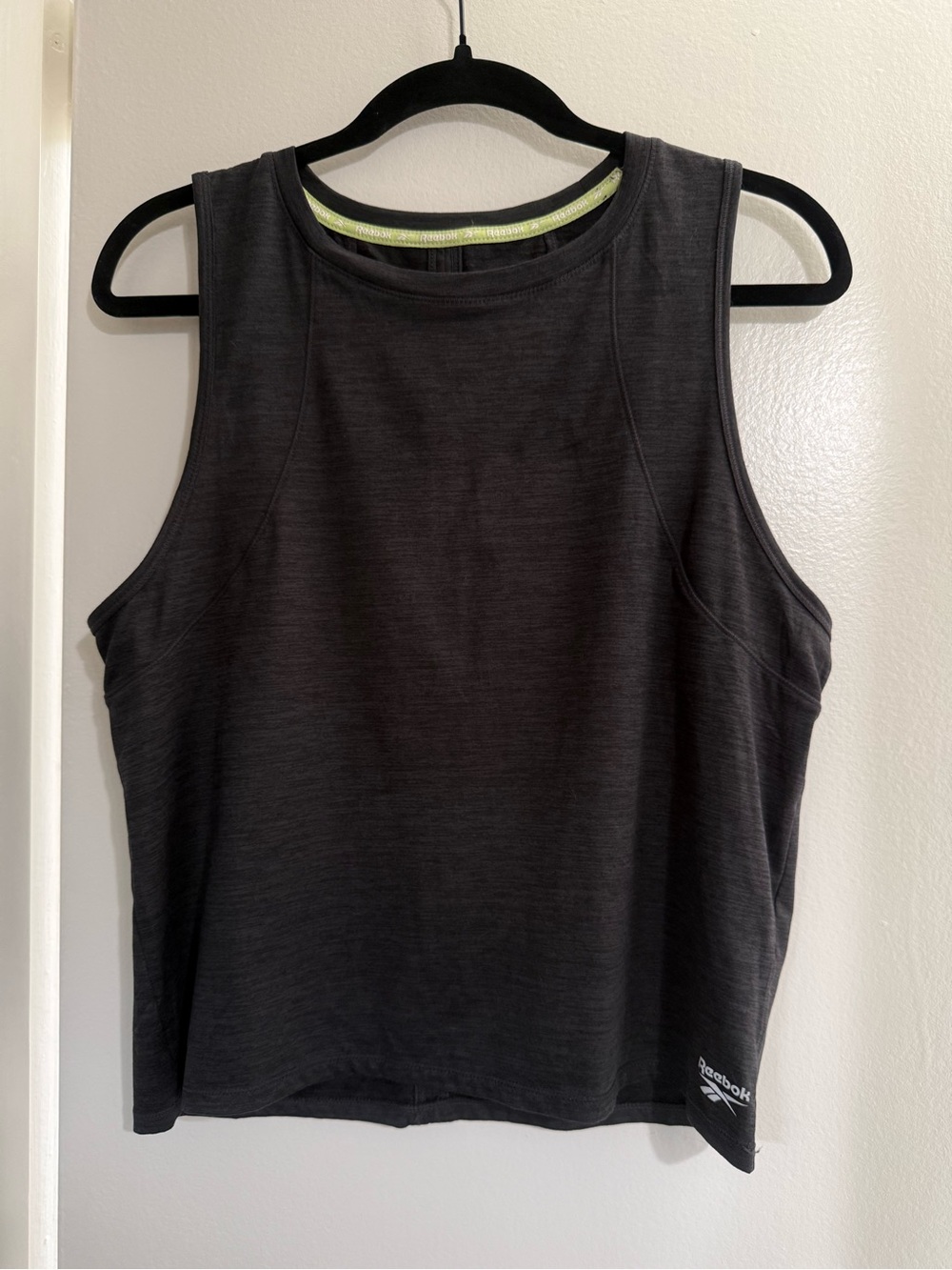 Reebok Women’s Charcoal Gray Athletic Tank size M